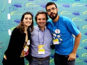 Henry Jenné autor do livro 21 Dias Nos Confins do Mundo em encontro com escritores e equipe da editora Novo Século na Bienal do Rio 2015